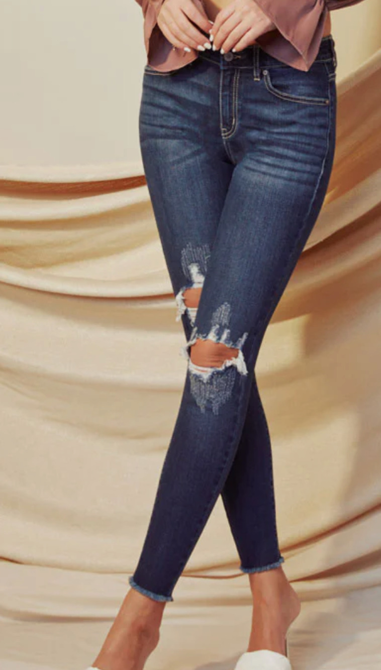KanCan Cassandra Mid Rise Super Skinny Jeans Womens 3/25 Distressed Knee Denim